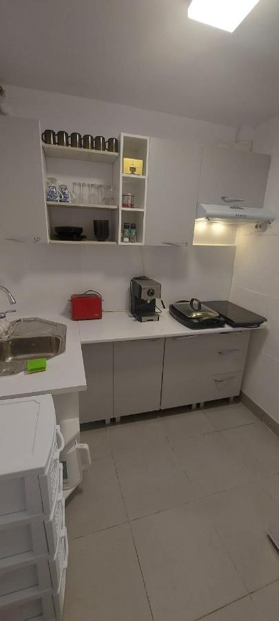 Apartament 2 Camere Sulina Buitenkant foto
