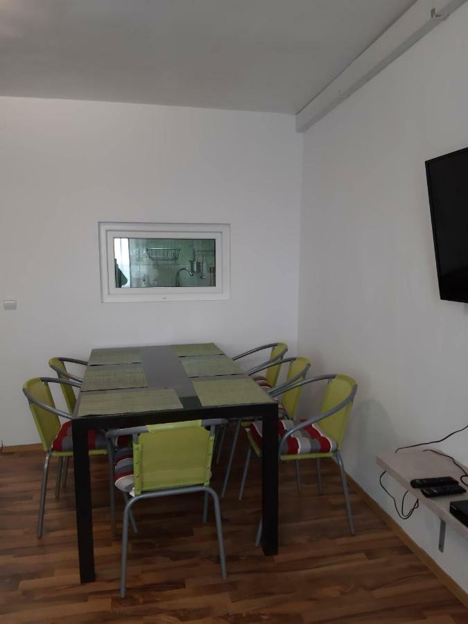 Apartament 2 Camere Sulina Buitenkant foto
